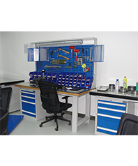 車(chē)間工作臺